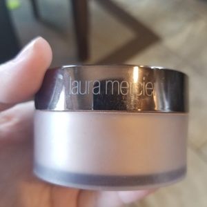 Laura Mercier Translucent Glow Powder